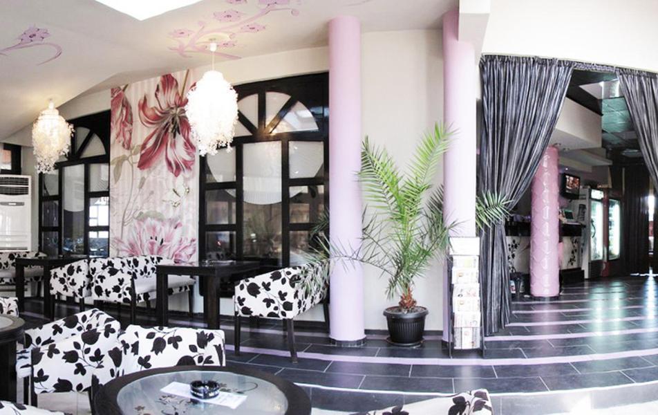 Ambaritsa Hotel Gorna Oryahovitsa Bagian luar foto