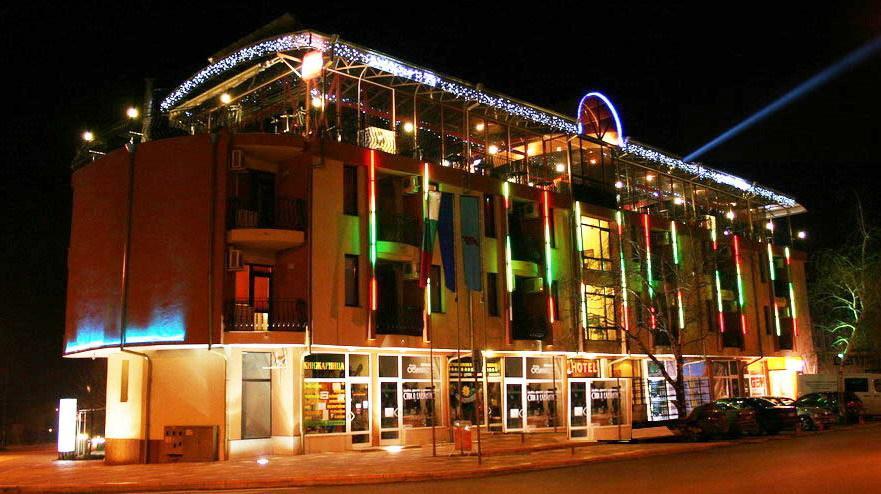 Ambaritsa Hotel Gorna Oryahovitsa Bagian luar foto