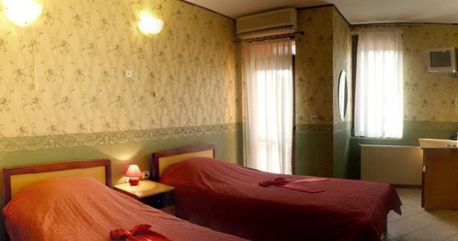 Ambaritsa Hotel Gorna Oryahovitsa Bagian luar foto