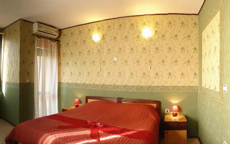 Ambaritsa Hotel Gorna Oryahovitsa Bagian luar foto